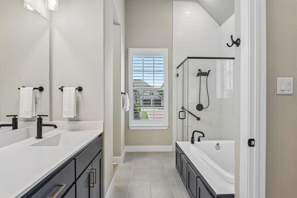4817 Forest Crest Parkway Property Photo 12