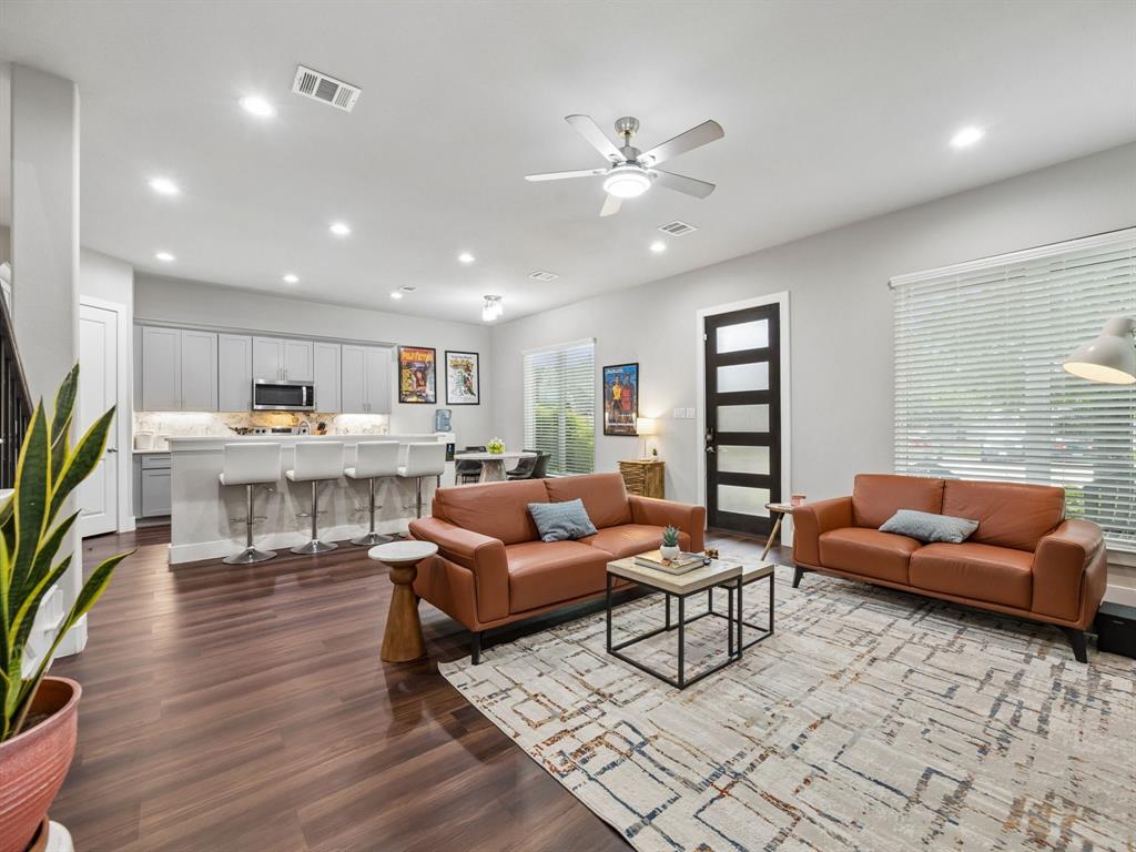 529 Picketts Drive Property Photo 1