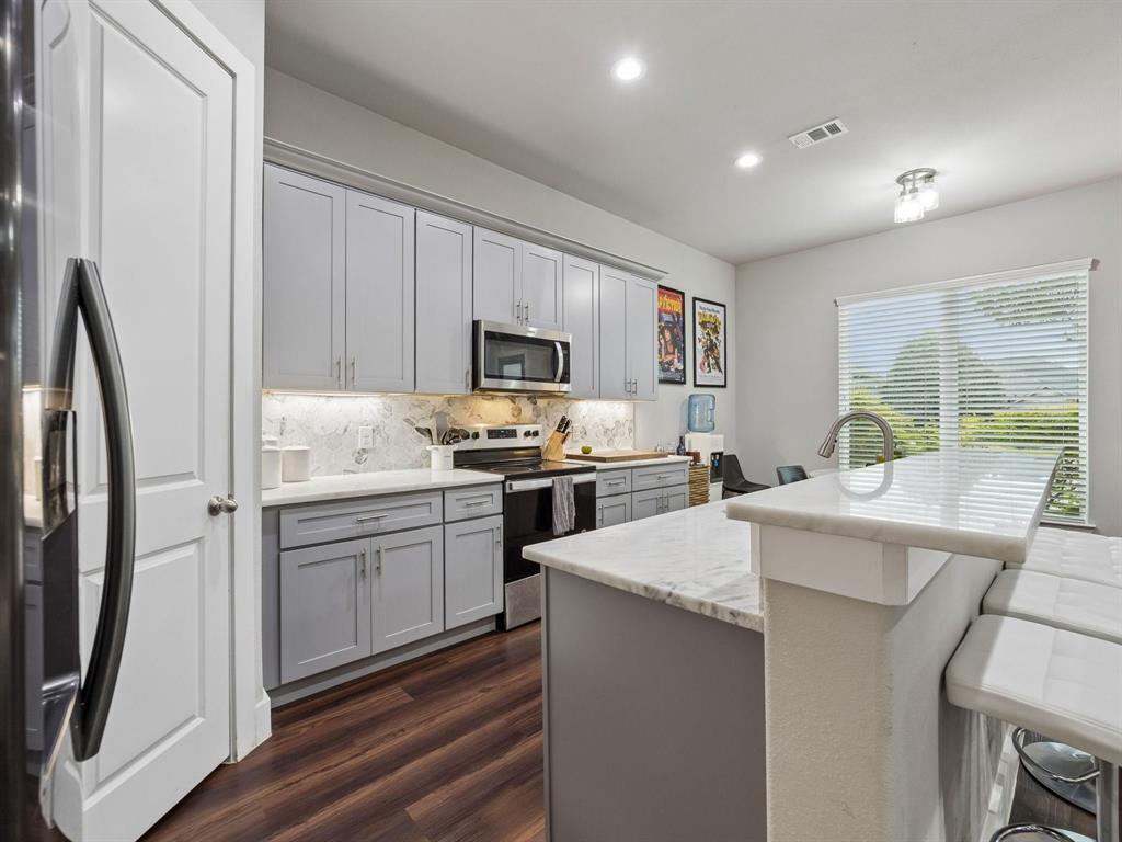 529 Picketts Drive Property Photo 13