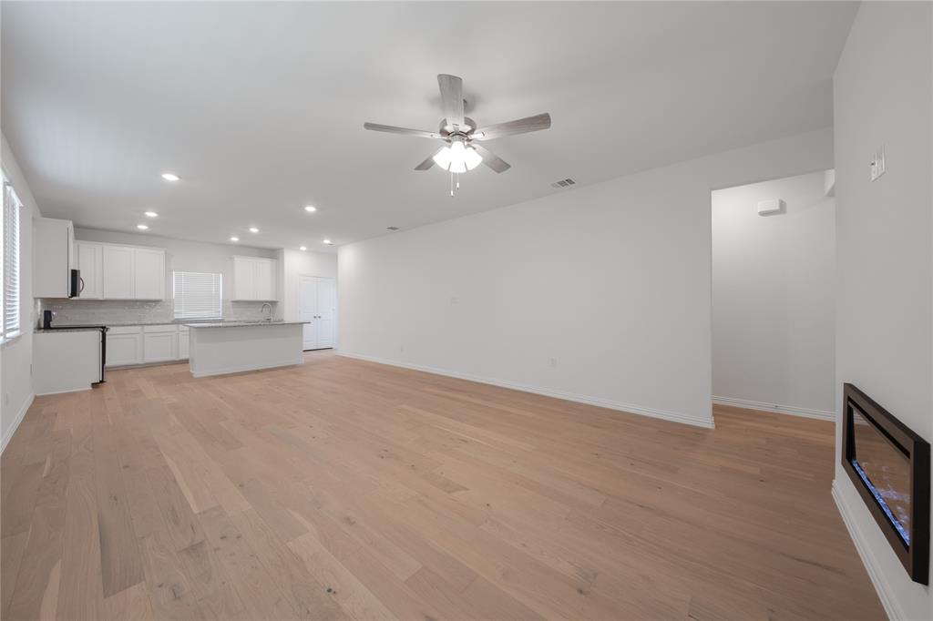 2619 Hawkins Street Property Photo 8