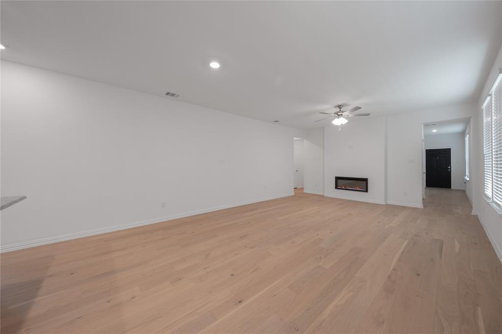2619 Hawkins Street Property Photo 9