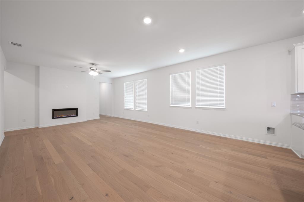 2619 Hawkins Street Property Photo 10