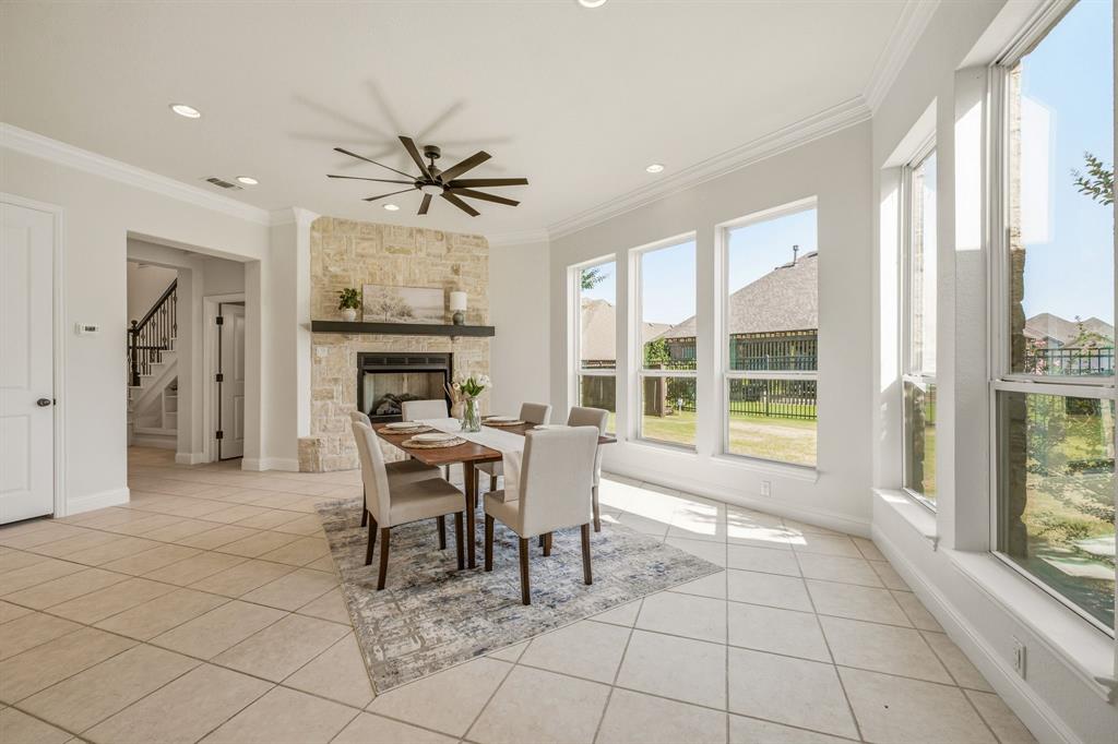 2414 Vineyard Drive Property Photo 8