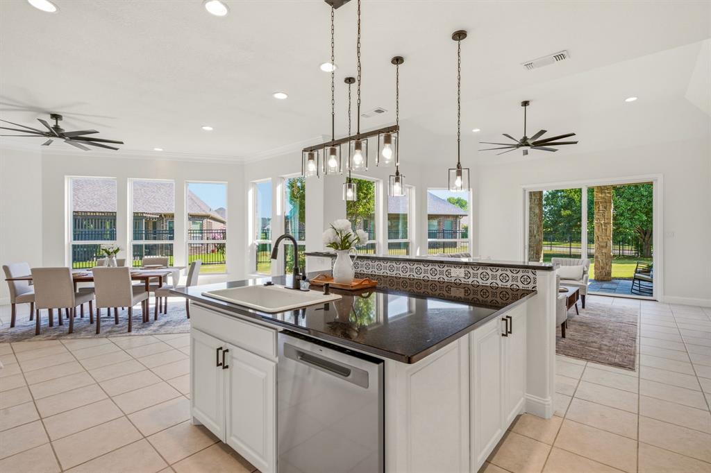 2414 Vineyard Drive Property Photo 13