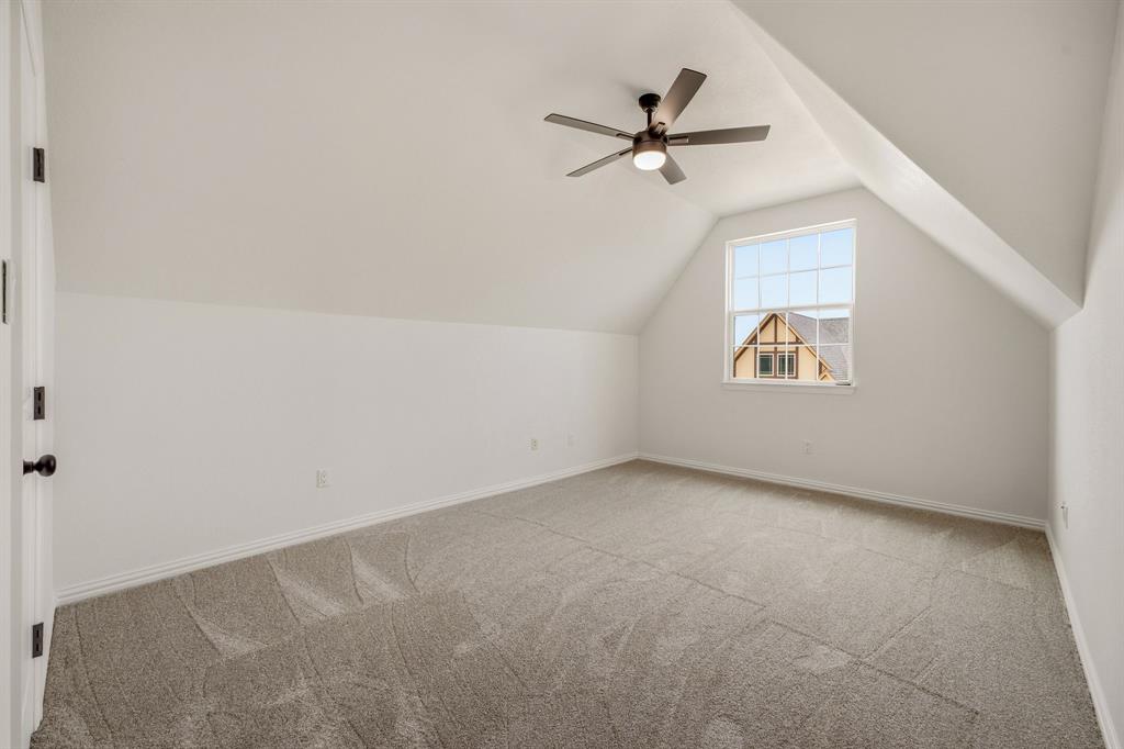 2414 Vineyard Drive Property Photo 32
