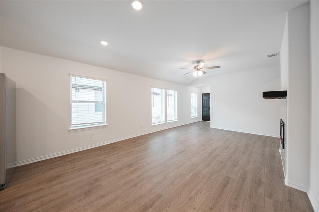 2604 Spade Street Property Photo 8
