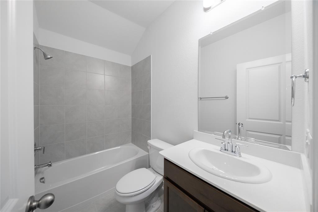 2604 Spade Street Property Photo 14