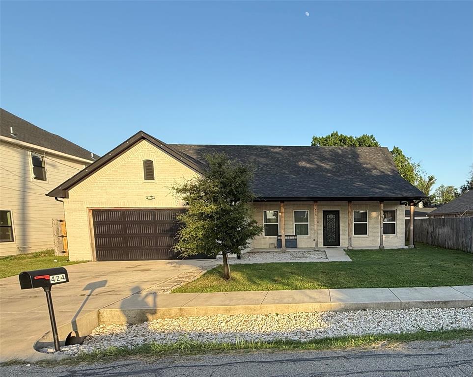424 N Mcgraw Street Property Photo 1