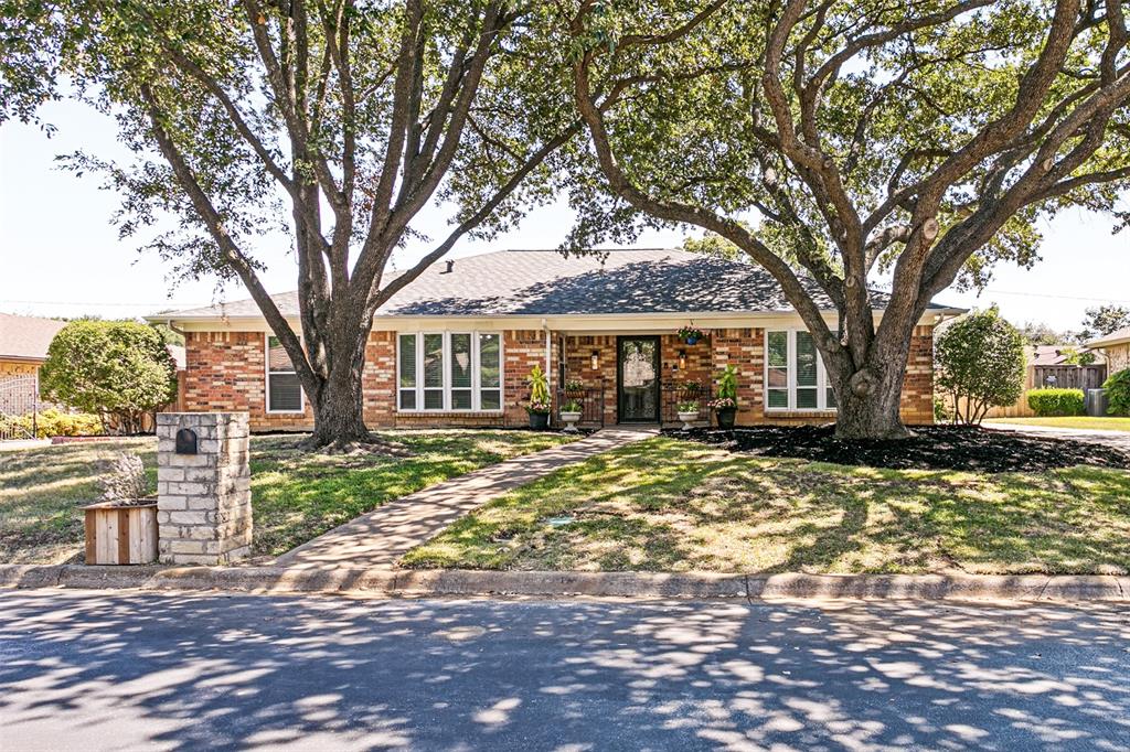 333 W Louella Drive Property Photo 1