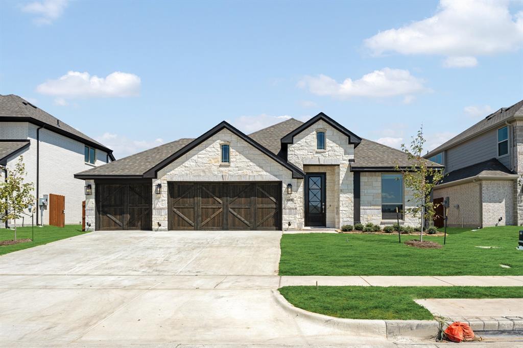 553 Red Maple Road Property Photo 1