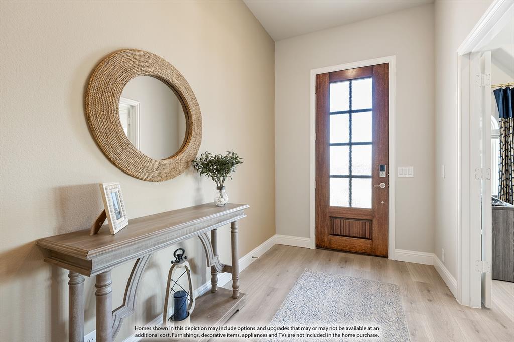553 Red Maple Road Property Photo 3