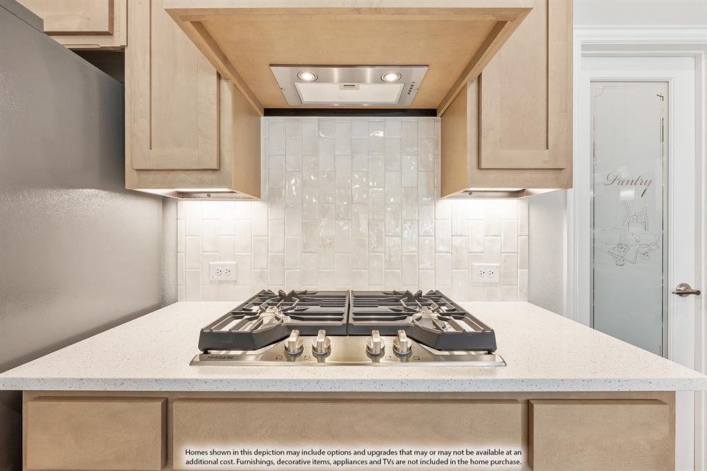553 Red Maple Road Property Photo 7