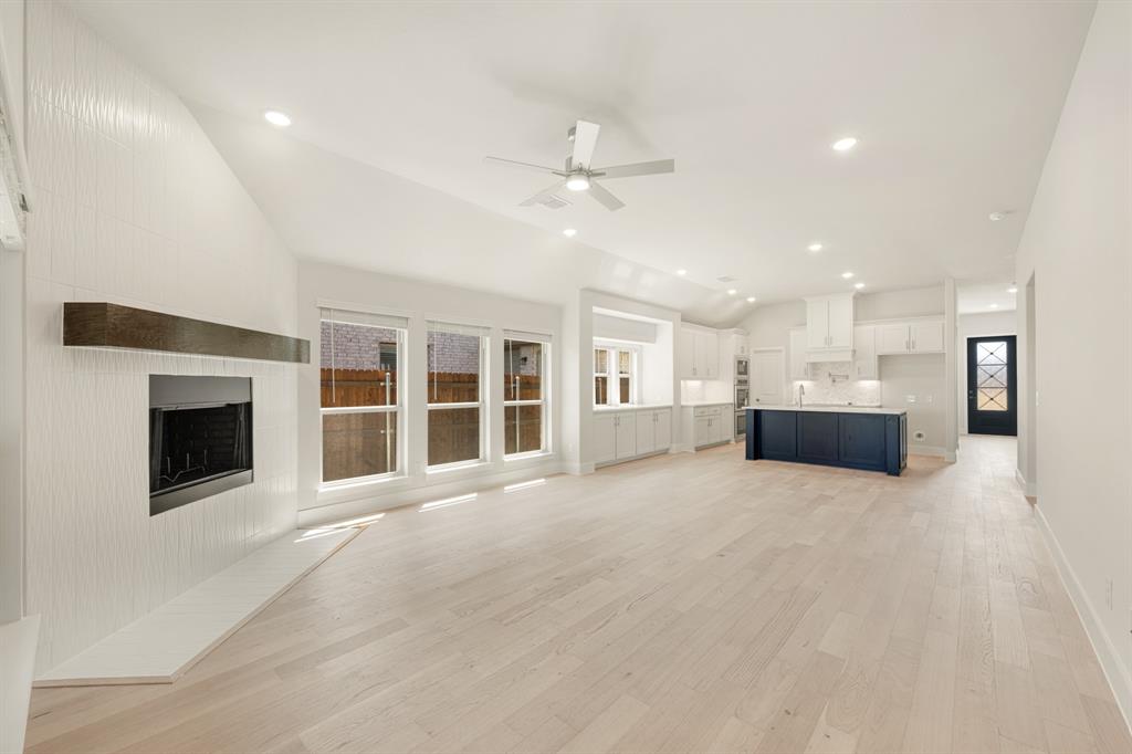 553 Red Maple Road Property Photo 13
