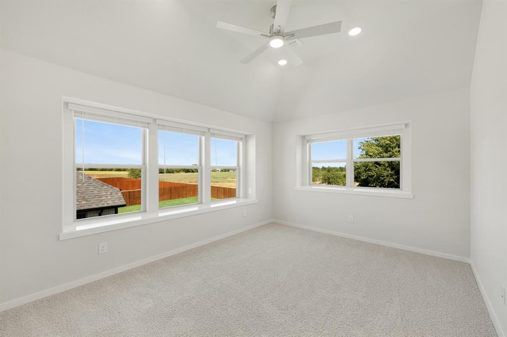553 Red Maple Road Property Photo 22
