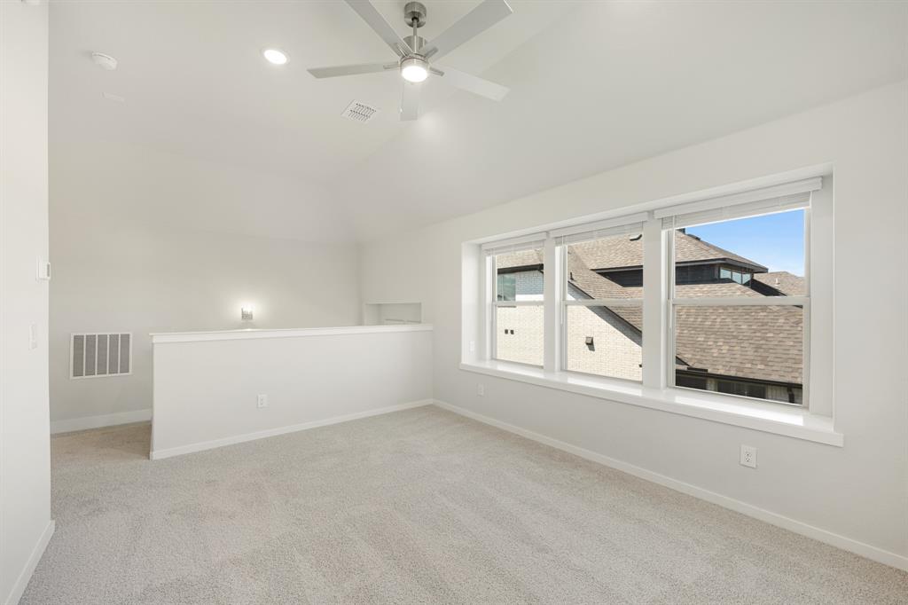553 Red Maple Road Property Photo 23