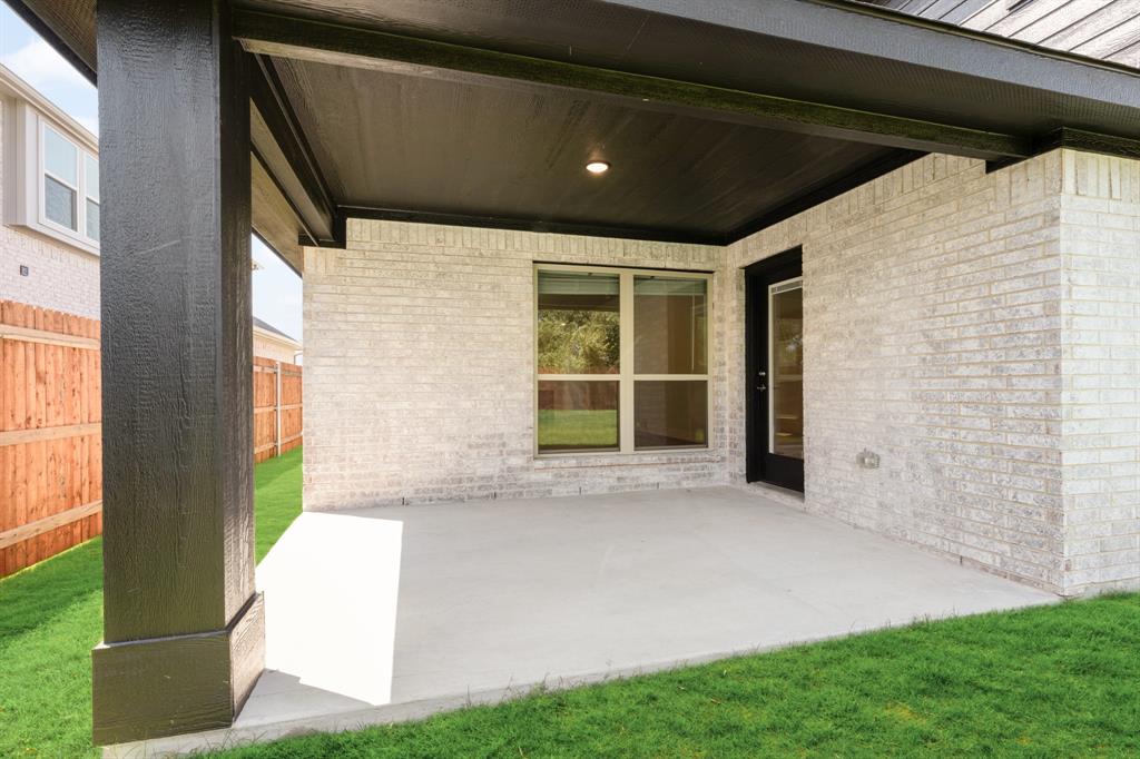 553 Red Maple Road Property Photo 27