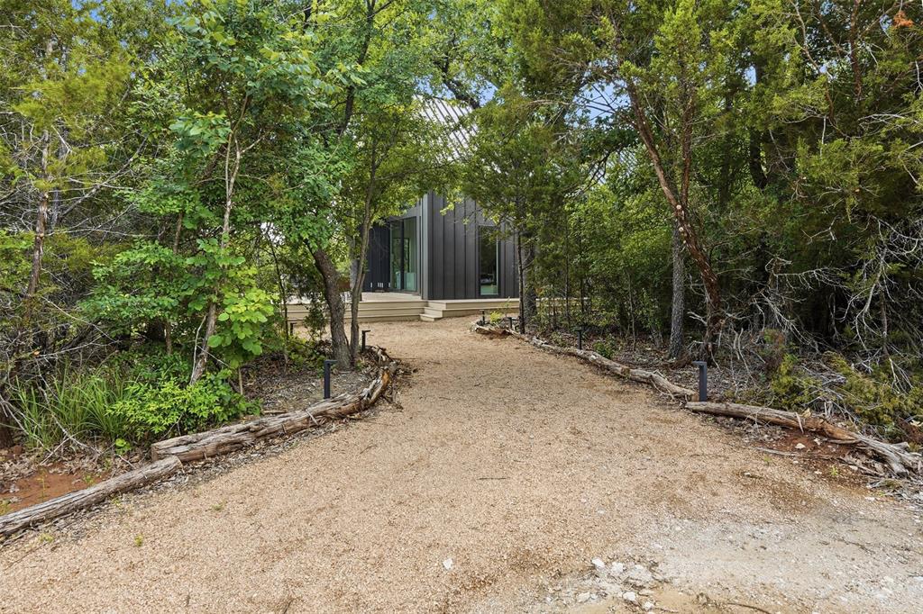 6725 Rollins Road Property Photo 29