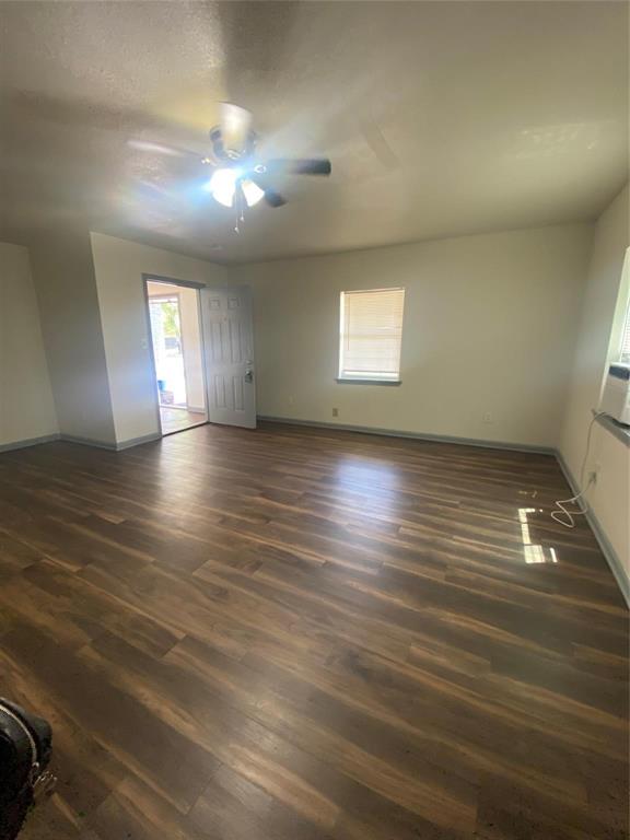 5301 Collingsworth Property Photo 2