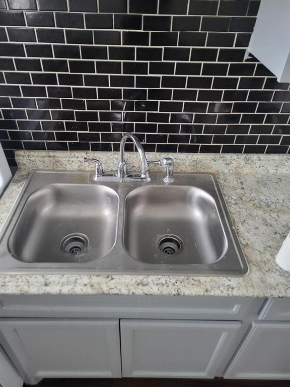 5301 Collingsworth Property Photo 5