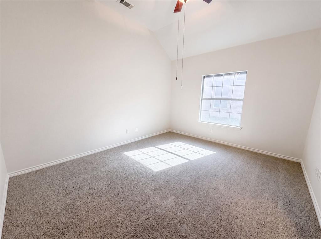 529 Olympia Street Property Photo 4