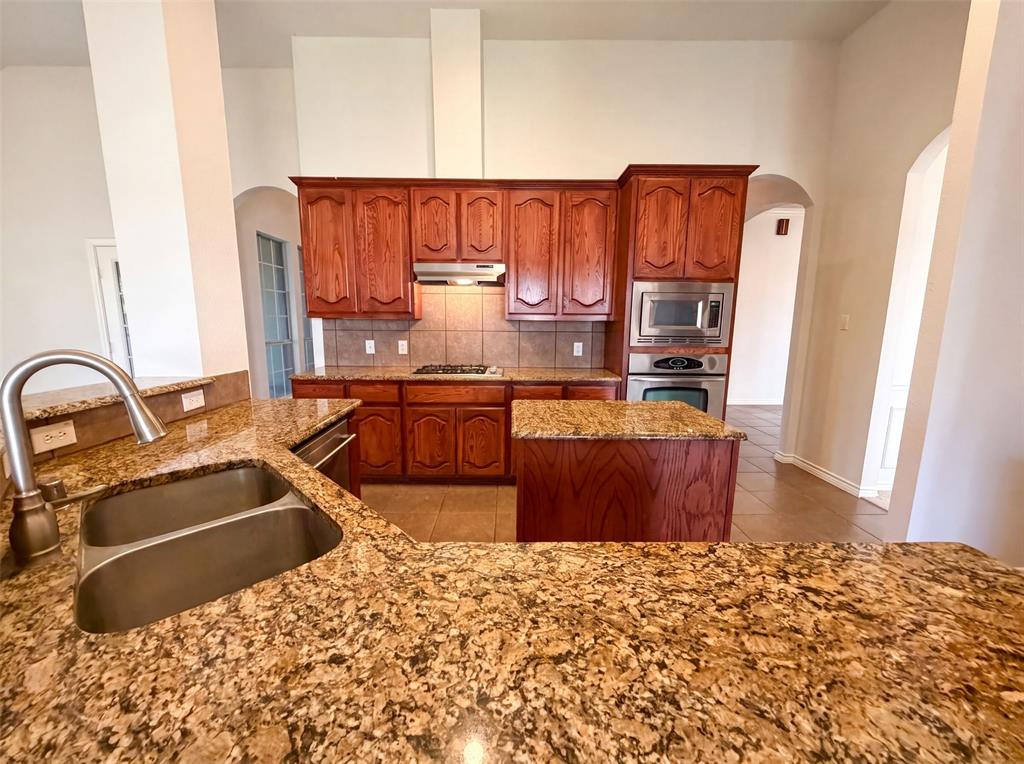 529 Olympia Street Property Photo 11