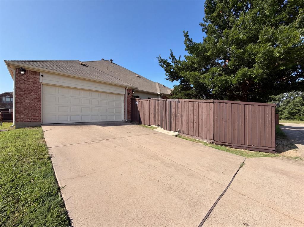529 Olympia Street Property Photo 20