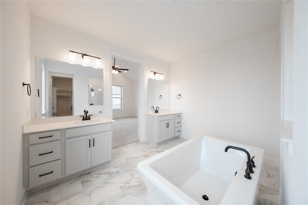 3603 Tapestry Court Property Photo 7