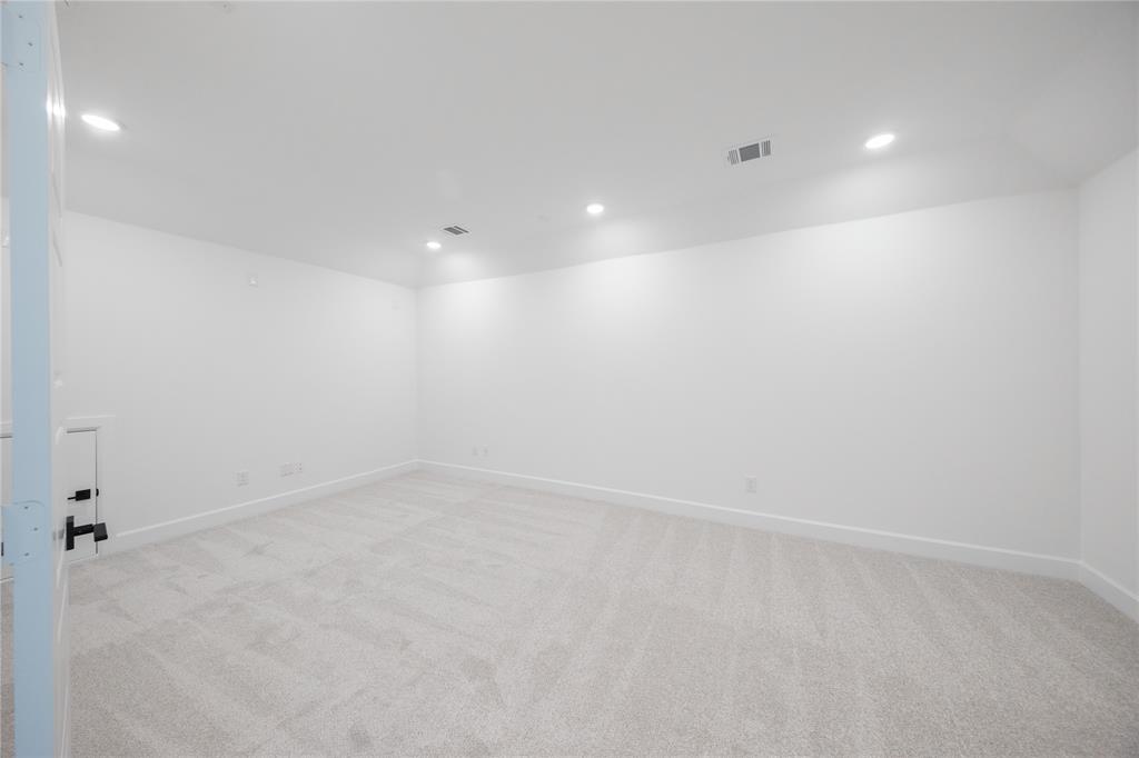 3603 Tapestry Court Property Photo 9