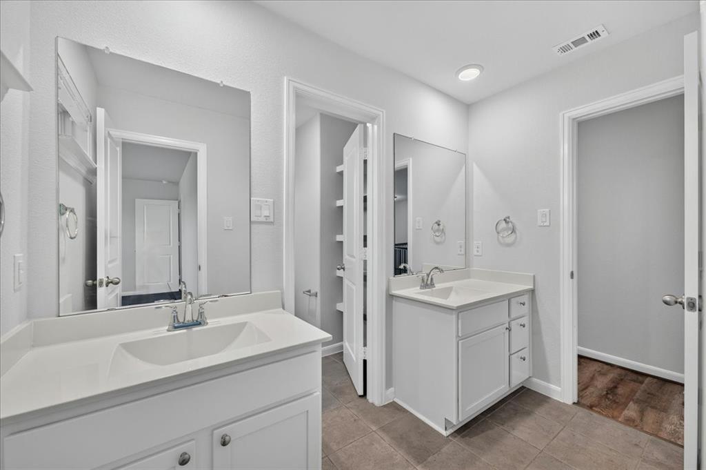 1814 Cedar Orchid Way Property Photo 20