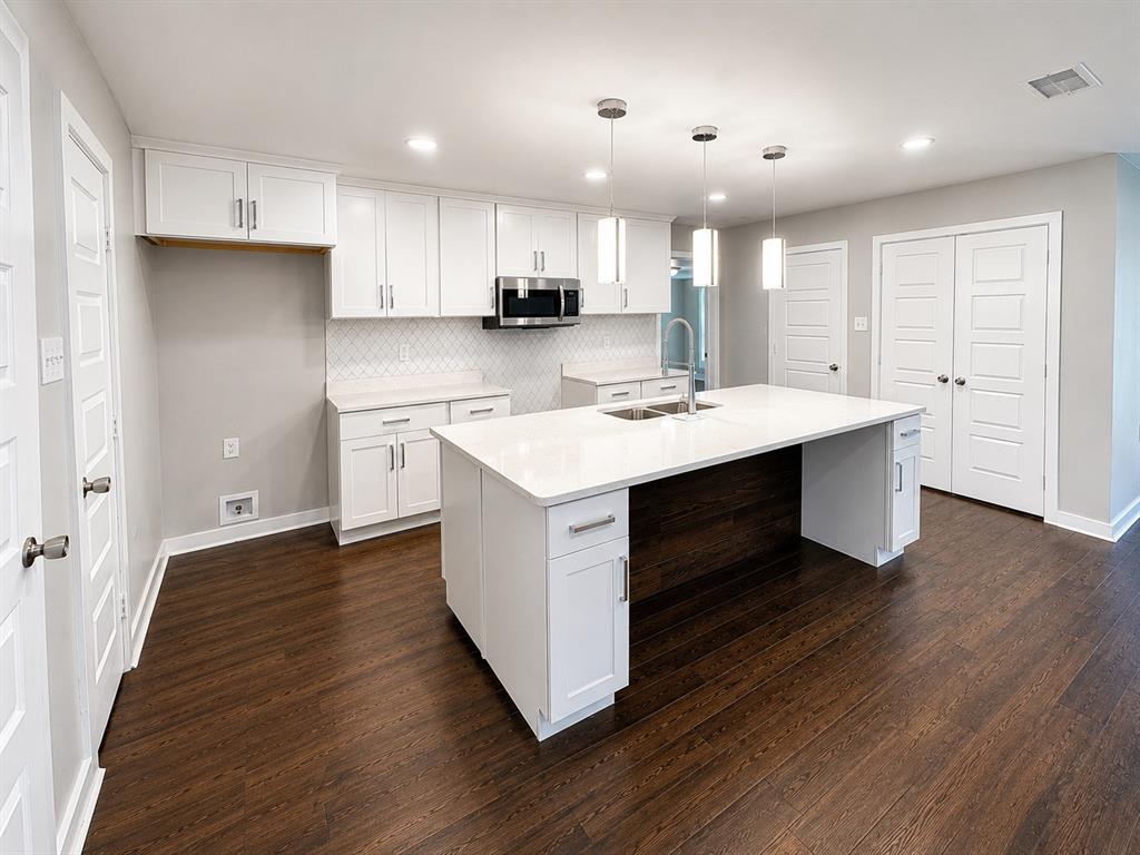 2506 Lolita Drive Property Photo 4