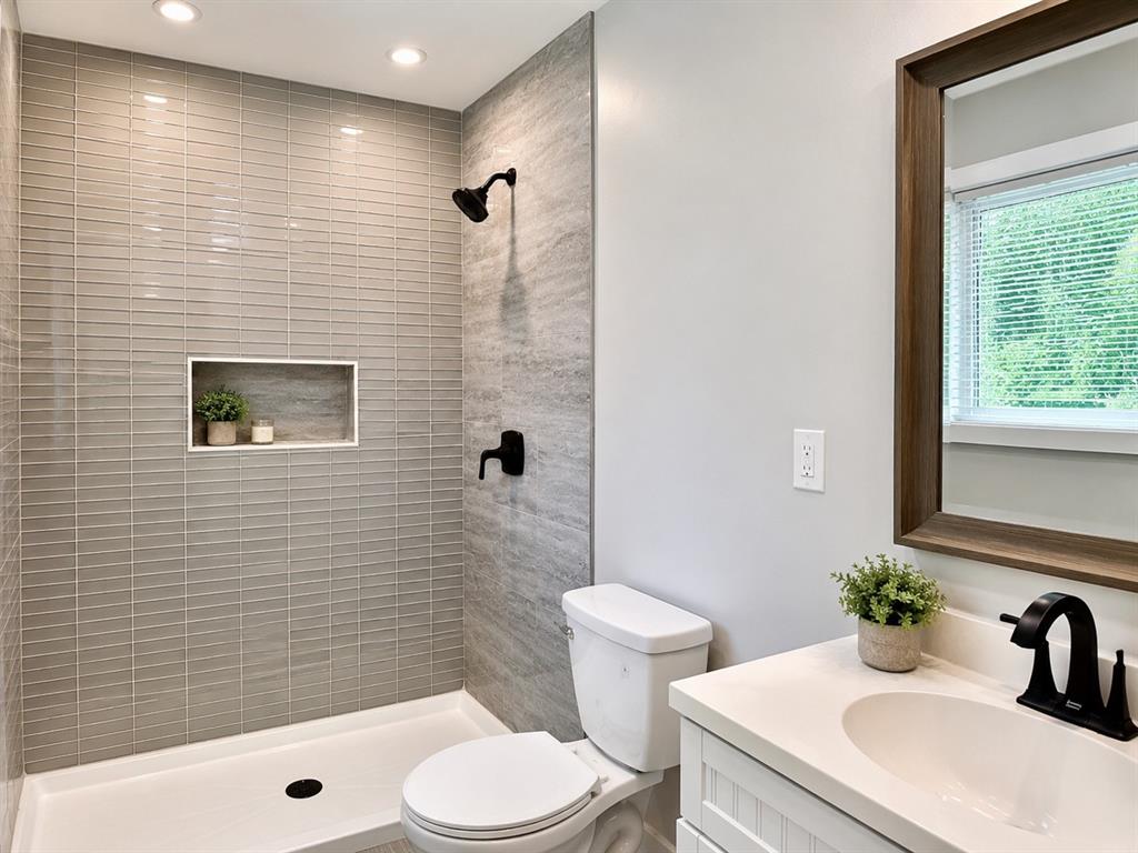 2506 Lolita Drive Property Photo 6