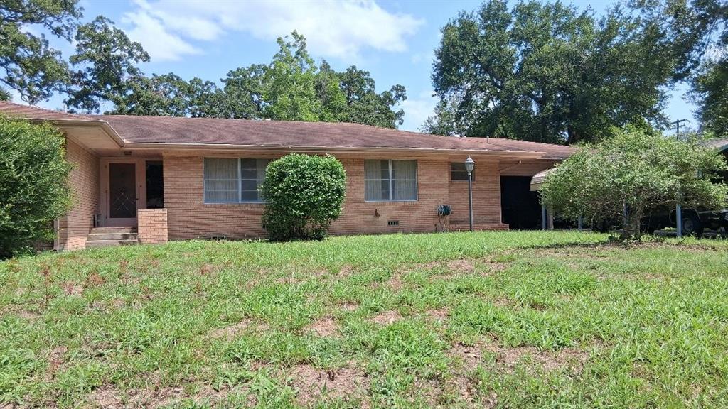 913 Lazy Lane Property Photo 3