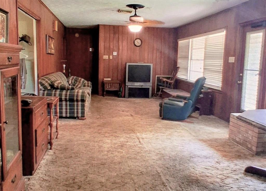 913 Lazy Lane Property Photo 11