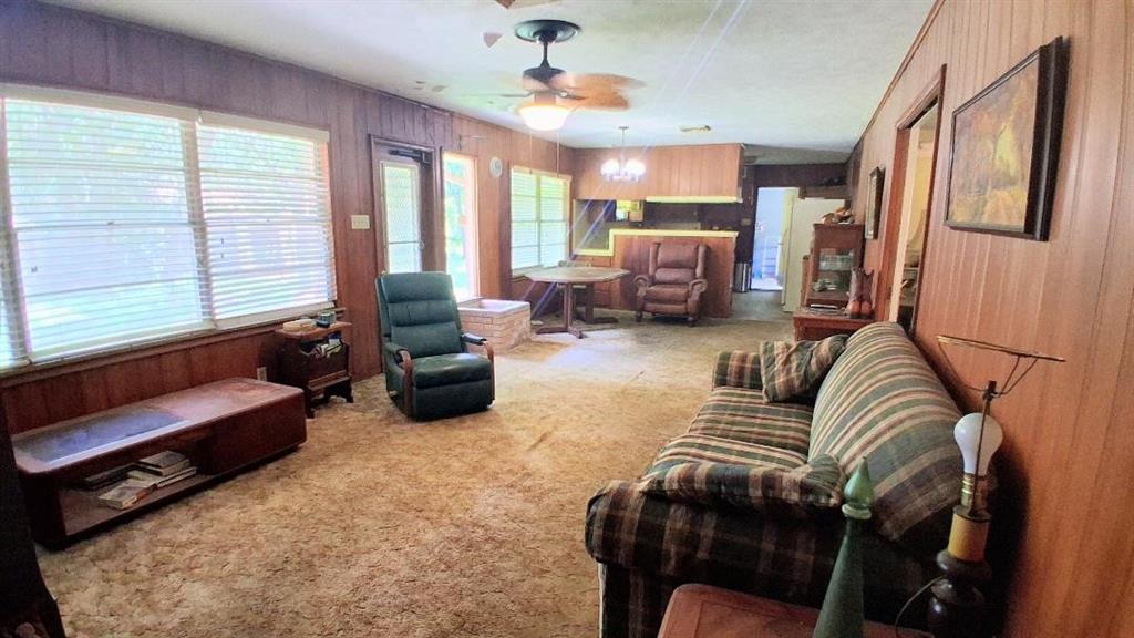 913 Lazy Lane Property Photo 12