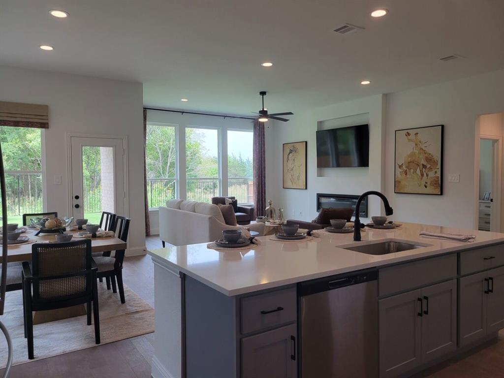 5224 Picasso Road Property Photo 5