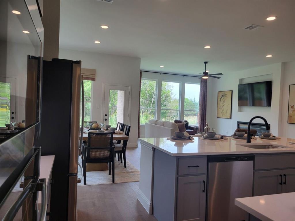 5224 Picasso Road Property Photo 6