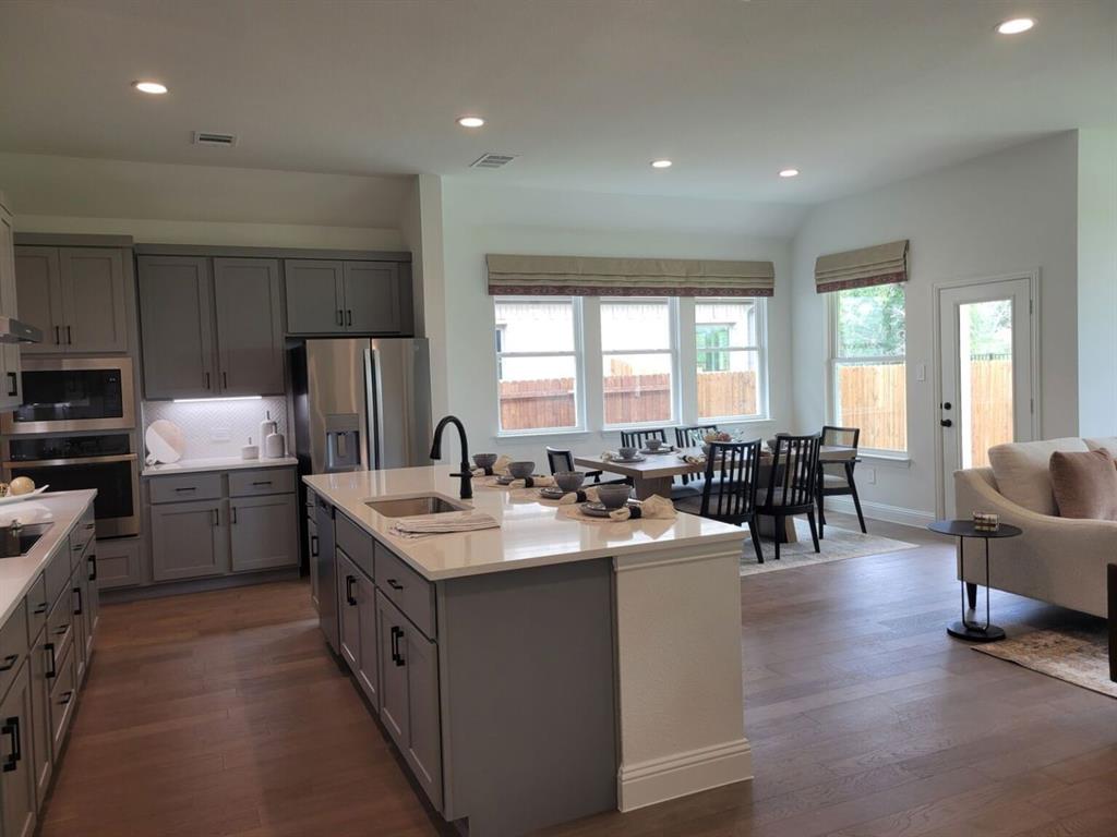 5224 Picasso Road Property Photo 7
