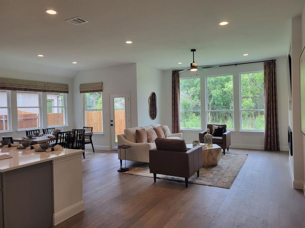 5224 Picasso Road Property Photo 9