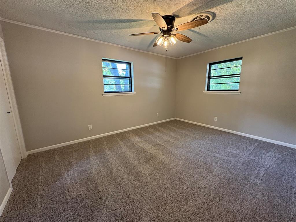 607 S Broad Street Property Photo 9