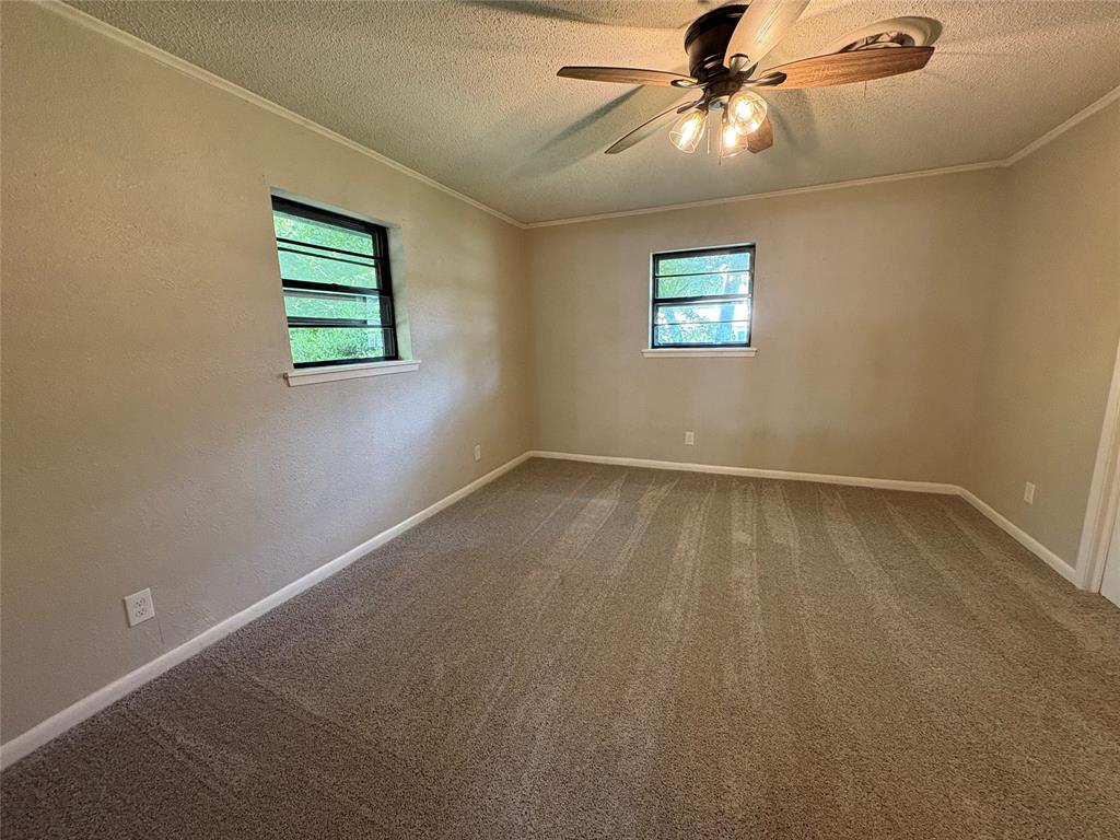 607 S Broad Street Property Photo 11