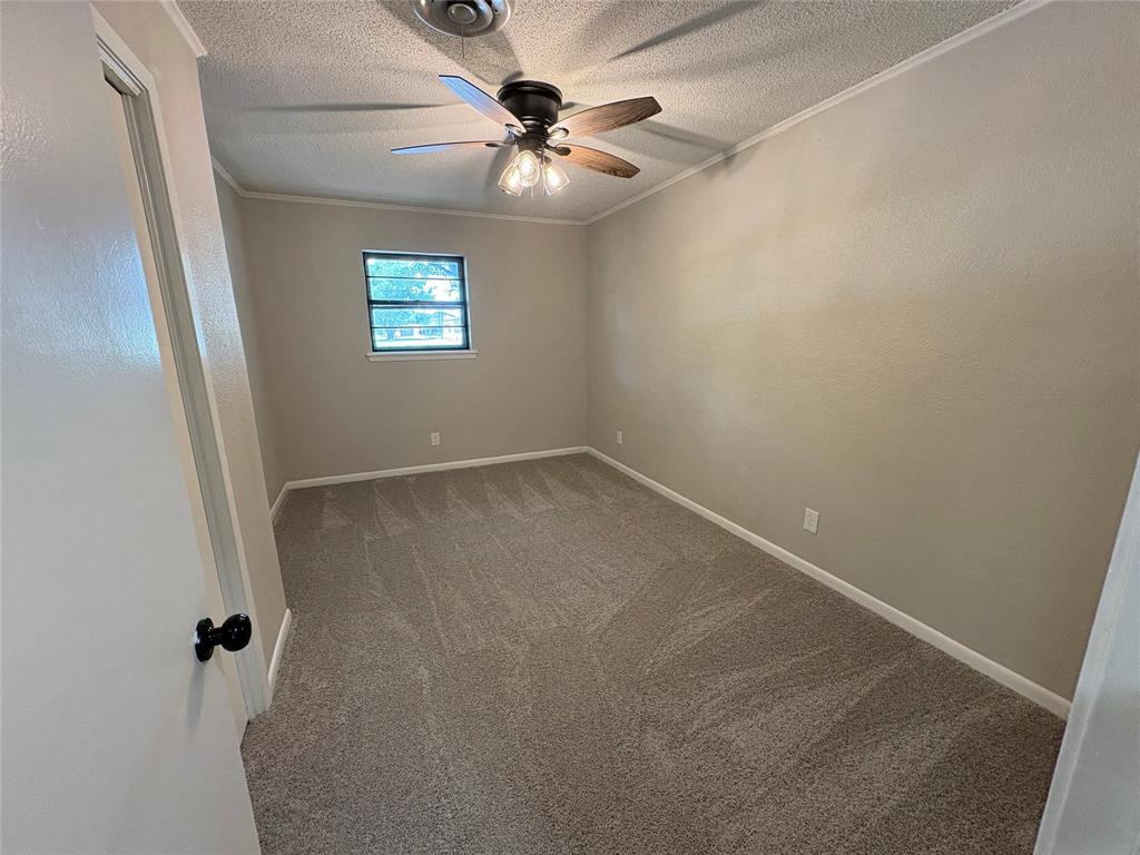 607 S Broad Street Property Photo 15