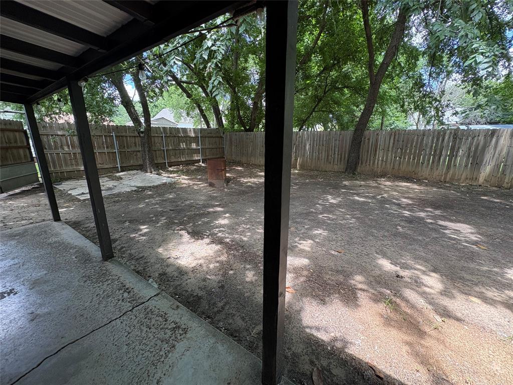607 S Broad Street Property Photo 22