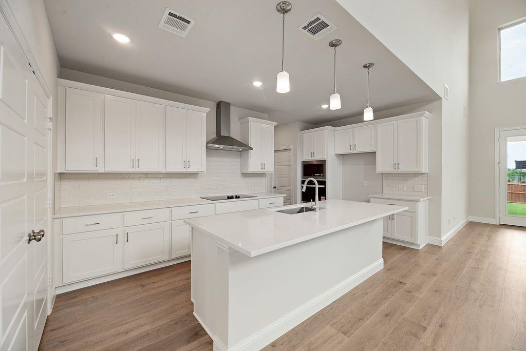 1070 Birdie Street Property Photo 2