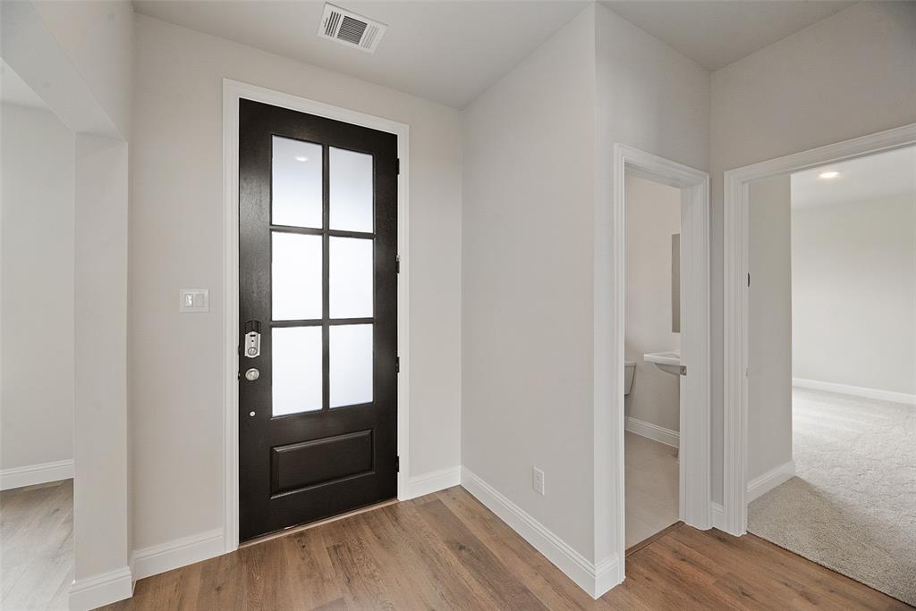 1070 Birdie Street Property Photo 6