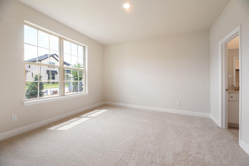 1070 Birdie Street Property Photo 19