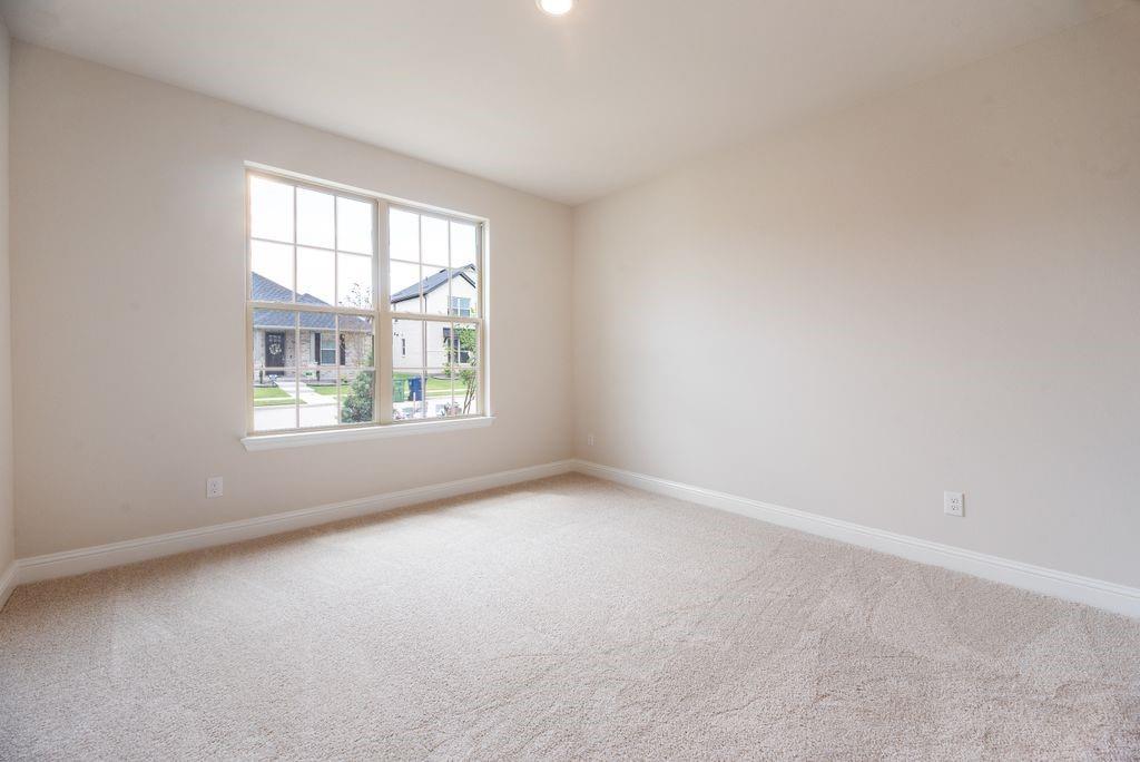 1070 Birdie Street Property Photo 20