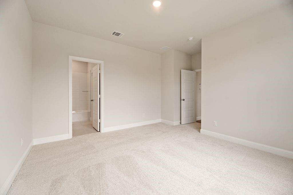 1070 Birdie Street Property Photo 22