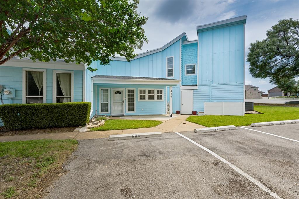 676 Harbor Drive Property Photo 1