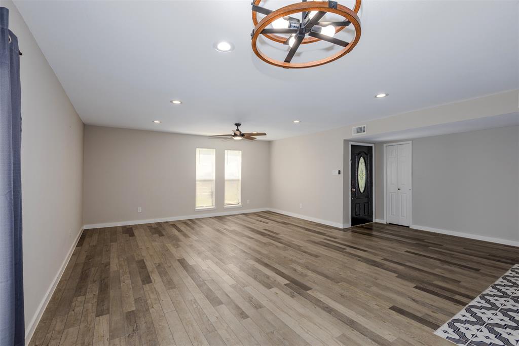 1742 Delaford Drive Property Photo 8