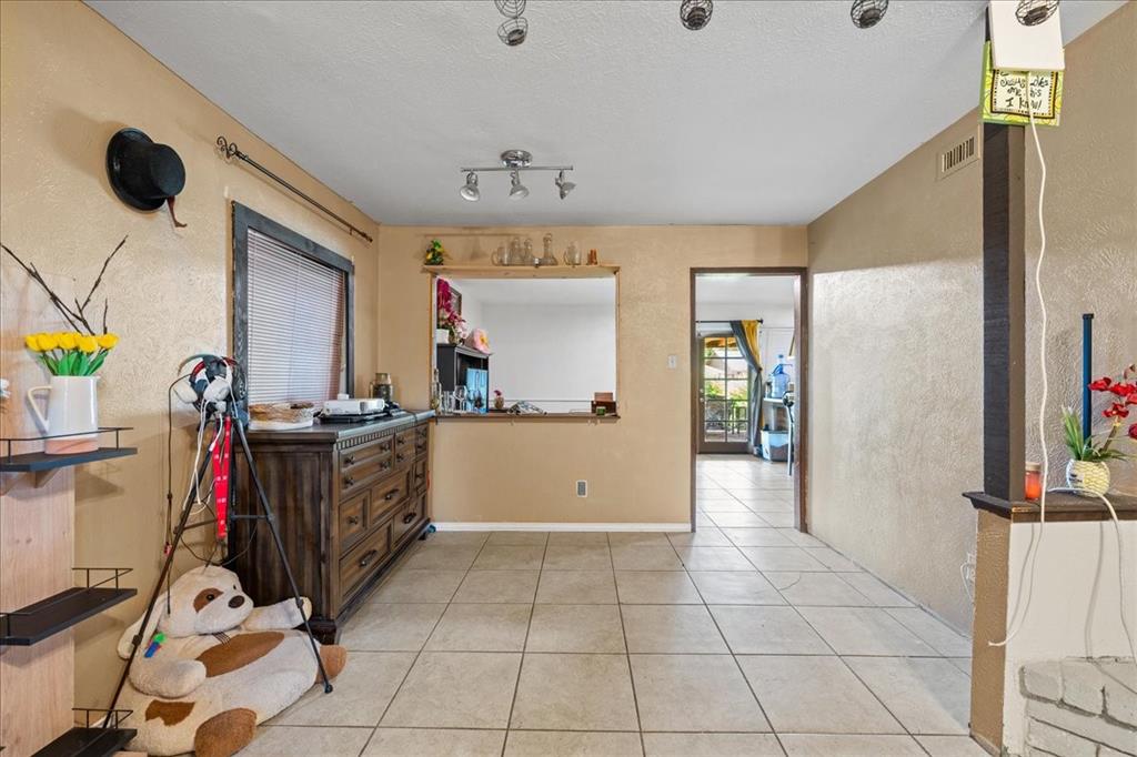 11623 Lochlynn Circle Property Photo 6